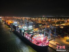 广州南沙边检保障“全国首制”甲醇双燃料集装箱“南沙首秀”